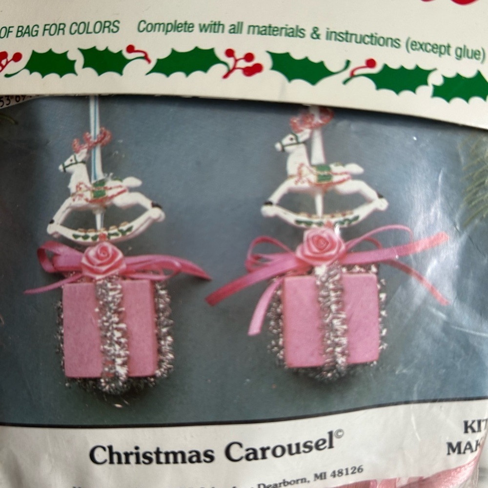 4/$50 Pink Christmas 1970 Carousel Ornament craft kit 🥰